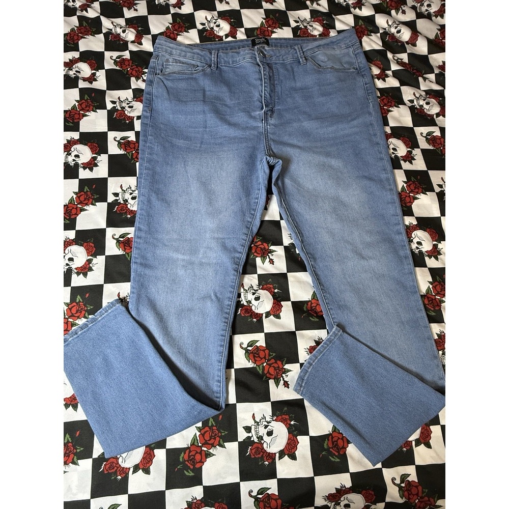Simple Society Light Wash Jeans Women's Size 17/33‎ Stretch Denim